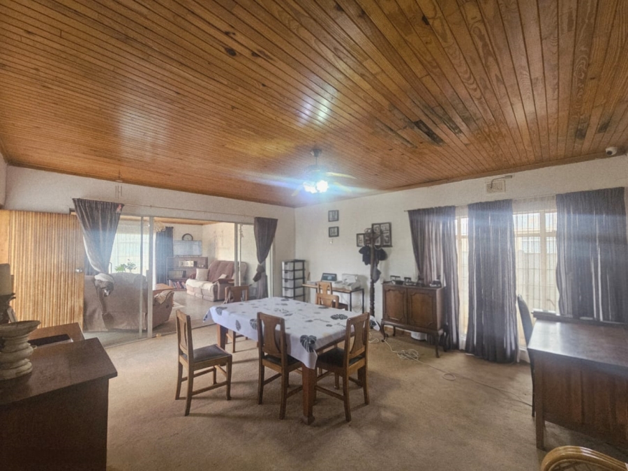 4 Bedroom Property for Sale in Ladybrand Free State